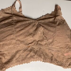 Chic Lace Bralette in Soft Tan